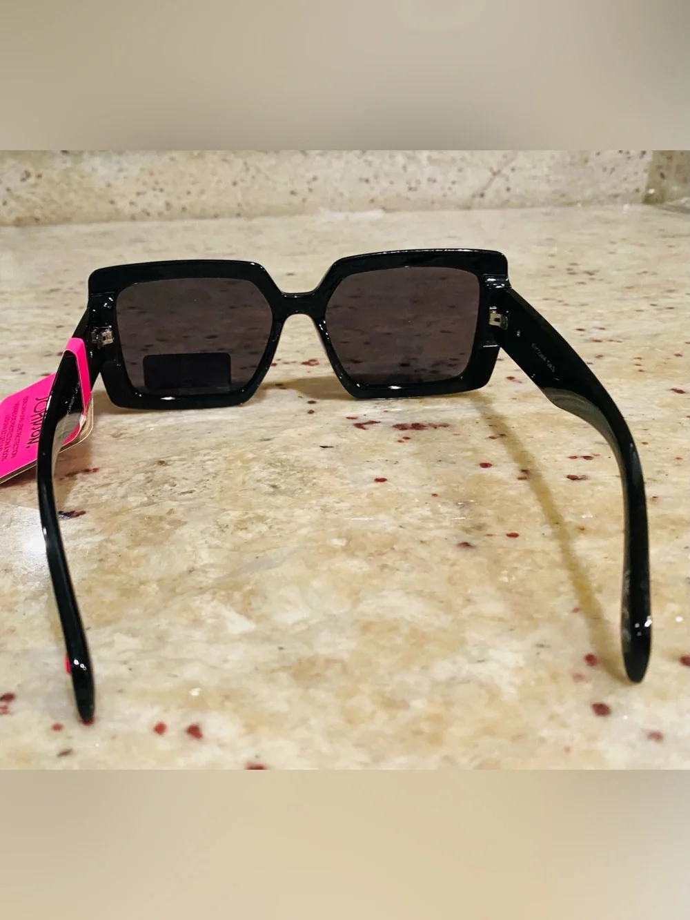 🕶️💗 Betsey Johnson Black Square Sunglasses - NWT